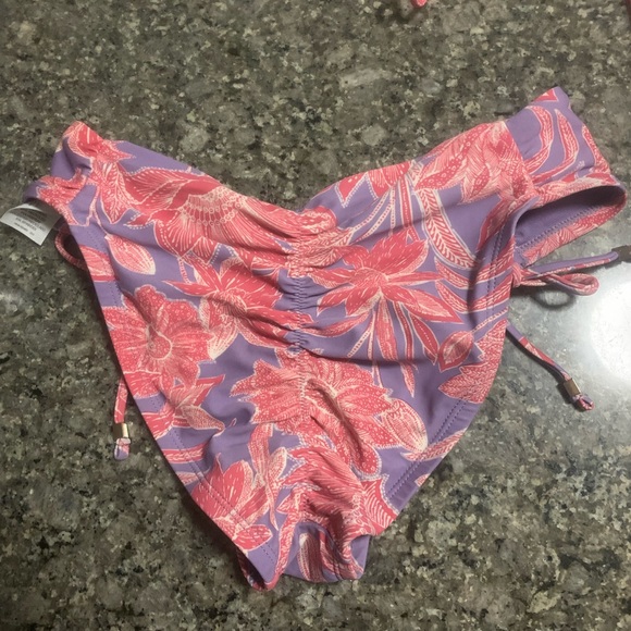 Purple/pink bikini - Picture 3 of 4